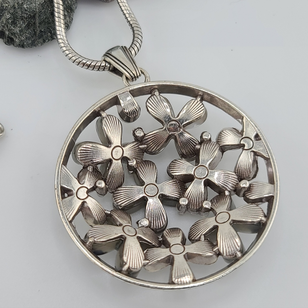 $68 Brighton "Eden's Garden" Asian Influenced Floral Blossoms Round Pendant 🌺 - Picture 7 of 10